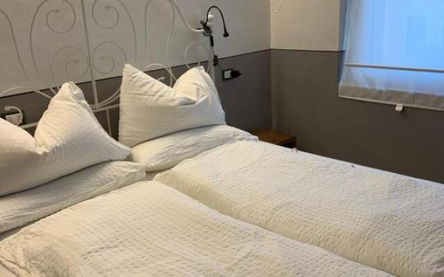 Guest House In Contrà