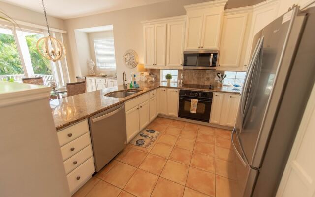 Dolphin House Apartment 3