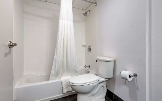 Comfort Inn & Suites Liverpool - Syracuse North