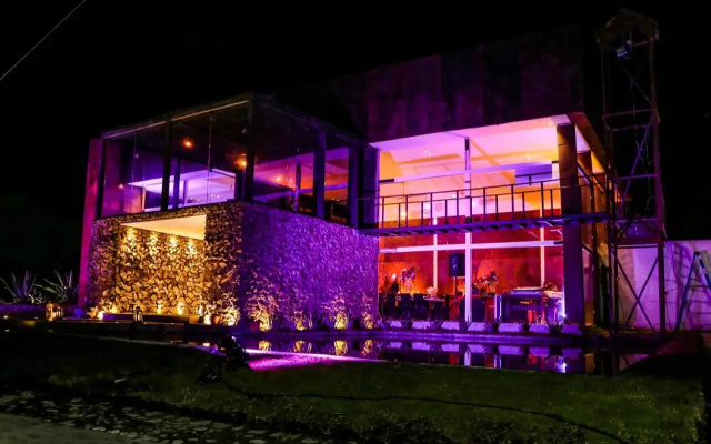 Tunas & Cabras Hotel