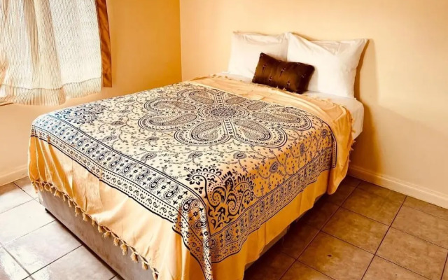 Basic Jealous Mountain One Bedroom Apartment