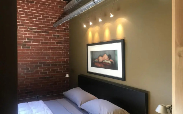 The Hangar Lofts Hotel