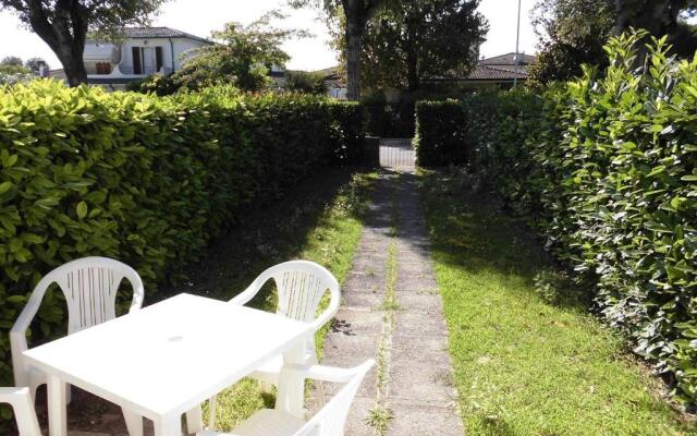 Cozy Villa With Private Garden-beahost