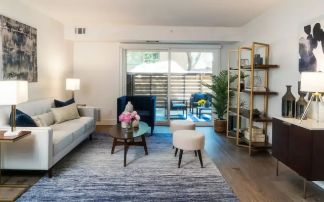 Sharon Green Condominiums