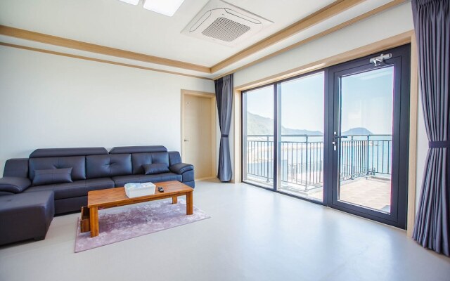 P-237 Spa & Pool Villa