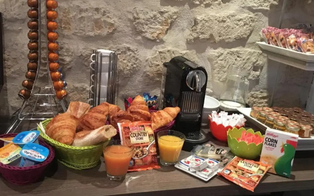 Hotel De Notre Dame Maître Albert