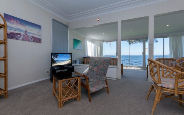 Seaview Crescent, 8
