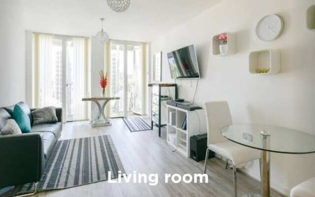 Lux 1-bed Apt. With Balcony