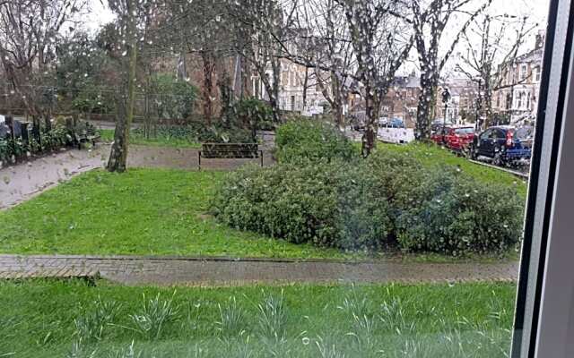 Arsenal Highbury & Islington Beautifully Presented