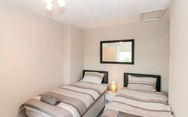 White Rose Apartment