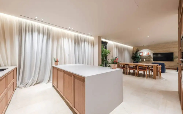 Jerina Mansion 6BR Villa With Private Pool