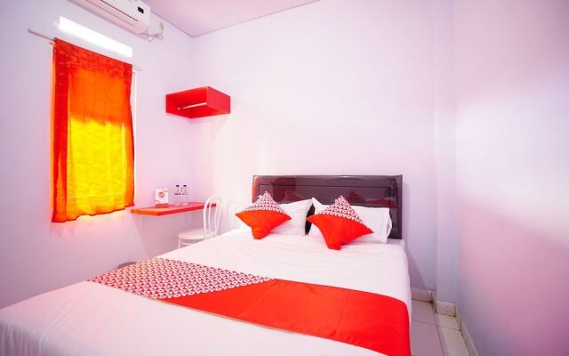 Oyo 1064 Manado Airport Residence