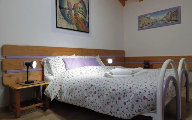 Room-romantic Eco-lodge in the Heart of