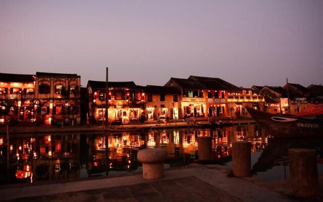 Bach Dang Hoi An Hotel