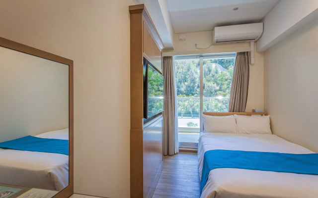 Kariyushi LCH Resort