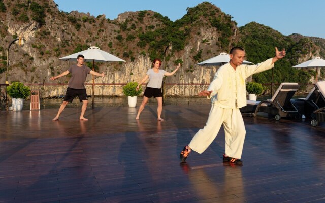 Indochine Lan Ha Bay