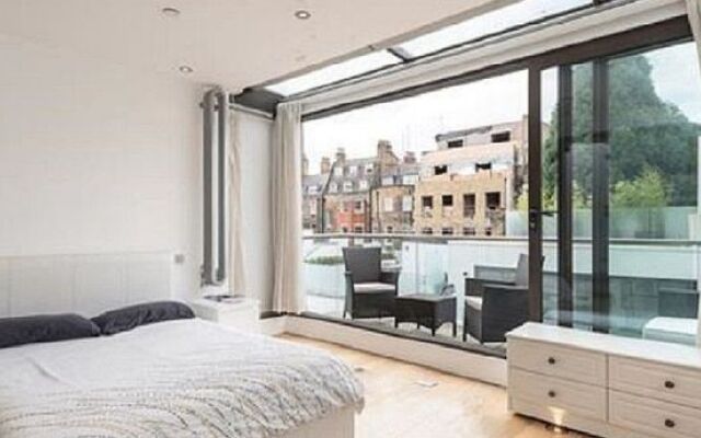 Rare 3 bedroom home in the centre of Soho and central London