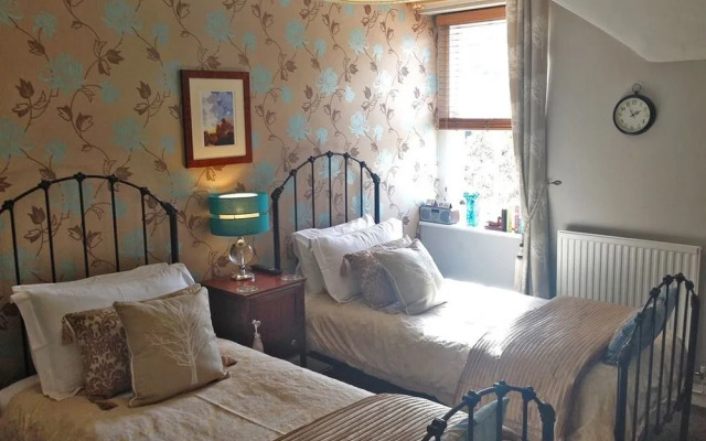 The Everlook Guest House and B&B