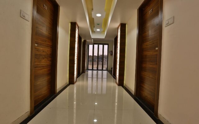 Hotel Blh By OYO Rooms