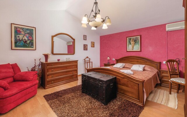 Amazing Home in Belavici With Sauna, Wifi and 3 Bedrooms