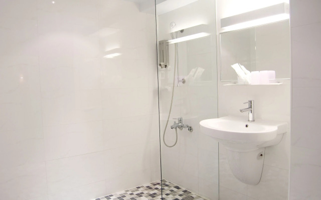 The Riverside Hotel Esthetics