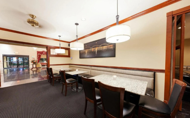 Radisson Hotel and Conference Center Rockford