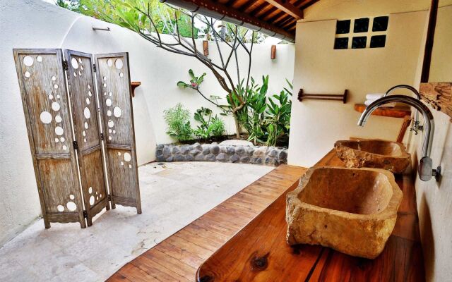 7SEAS Cottages