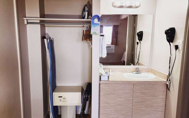 Days Inn by Wyndham Denver Downtown