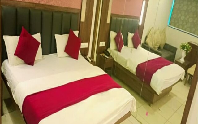 Hotel Royal King Nana Chiloda