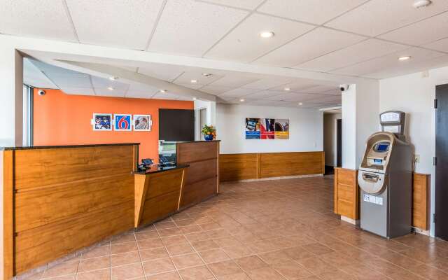 Motel 6 Petersburg, VA - Fort Lee