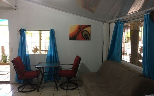 Rita Sonny Tropical Surf Cabina