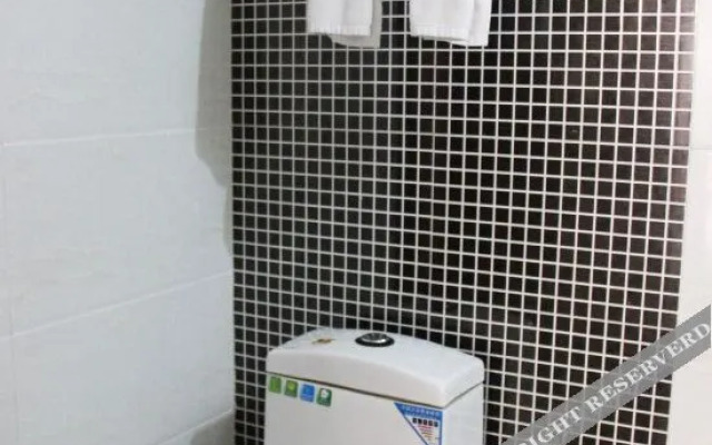 Yuge Chain Hotel (Wenjiang University Town)
