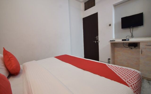 OYO 16914 Hotel Kiran Shree
