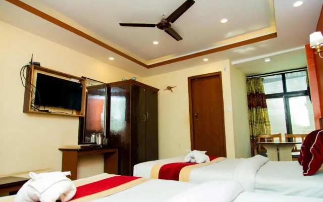 Hotel Everest Regency by OYO Rooms