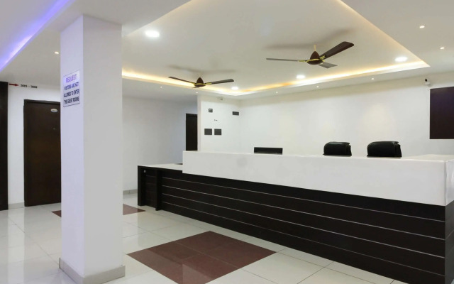Mythri Hotel by OYO Rooms