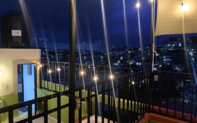 Loft Bonhomia with parking 7min to downtown