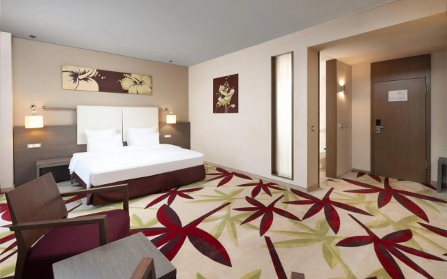 Golden Tulip Ana Dome