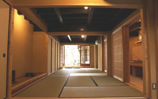 Traditional Guesthouse TONARI