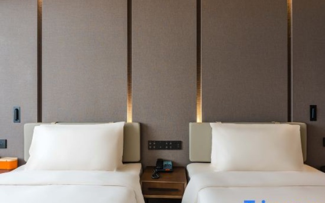 Executive room, guest room, 1 queen(Street view) — фото 1