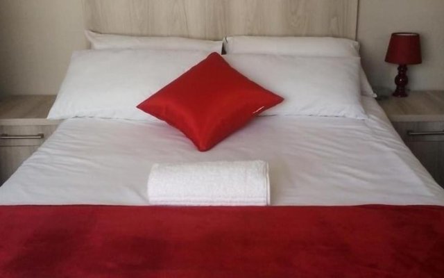 Ivory Inn Bed & Breakfast