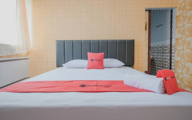 RedDoorz Plus near Maimun Palace 2 Medan