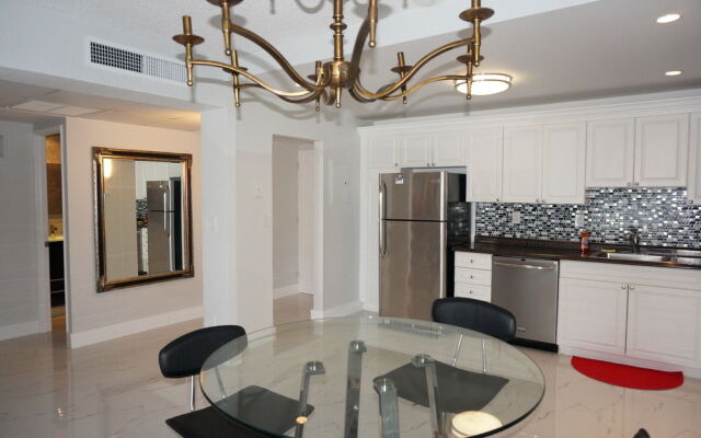 Amazing Condo 3 min to the Beach
