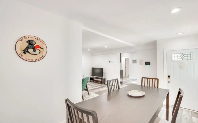 Charming Pittsburgh Home - Walk to Riverfront!