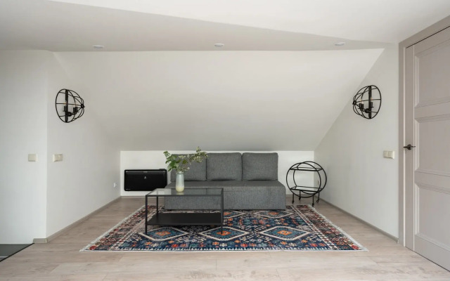 LetYourFlat Mansarda