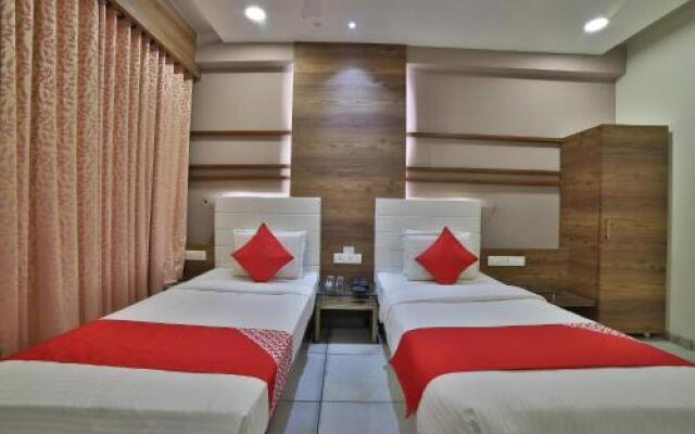 OYO 28294 Hotel Milan Food Court