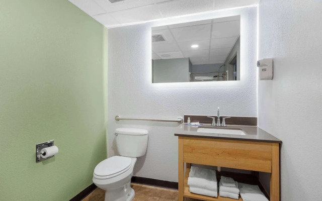 Quality Inn & Suites Monterey, TN - Crossville, TN