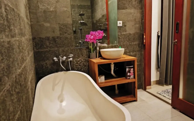 Roberto Suites Ubud View by EPS