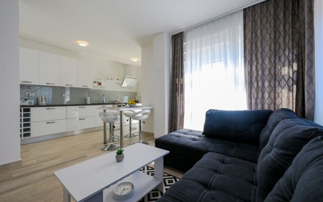 Sandy Beach Apartments