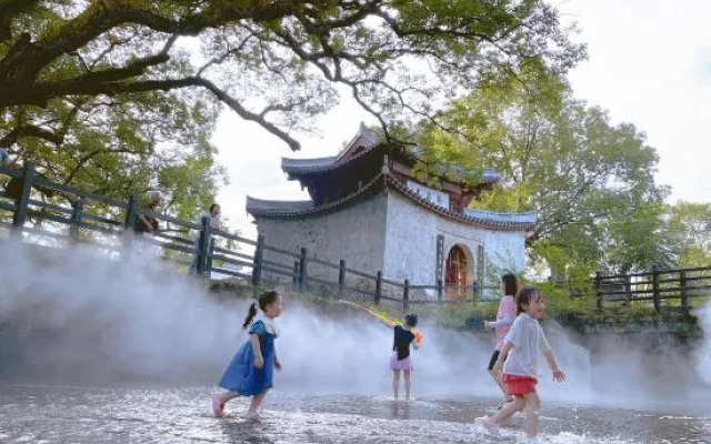 Guzhang Shuiqiao Hostel