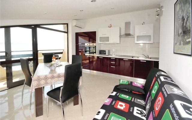 Awesome Home in Kastel Kambelovac With Wifi and 2 Bedrooms